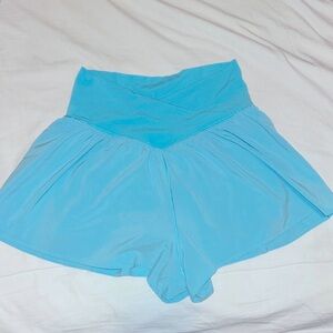 offline by aerie real me crossover flowy shorts